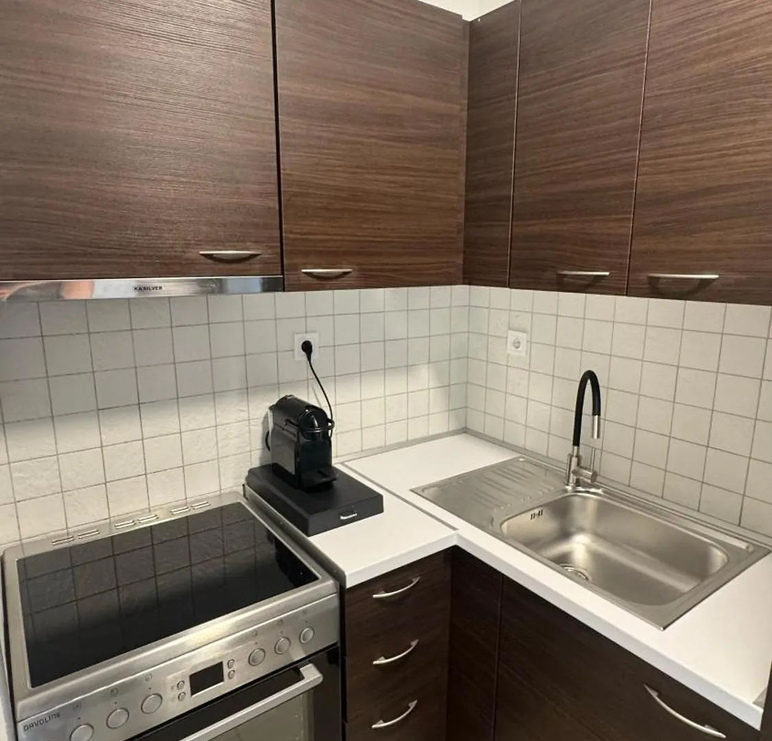 Icon Apartments سالونيك 0*,
